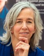 head shot of Elizabeth Kim, JD Class of 1994.