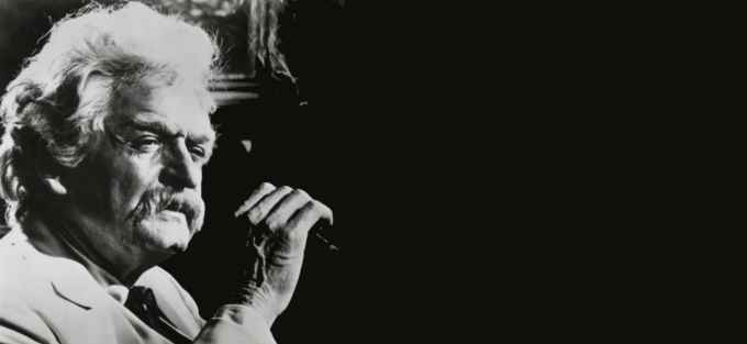 Holbrook on stage portraying Twain.